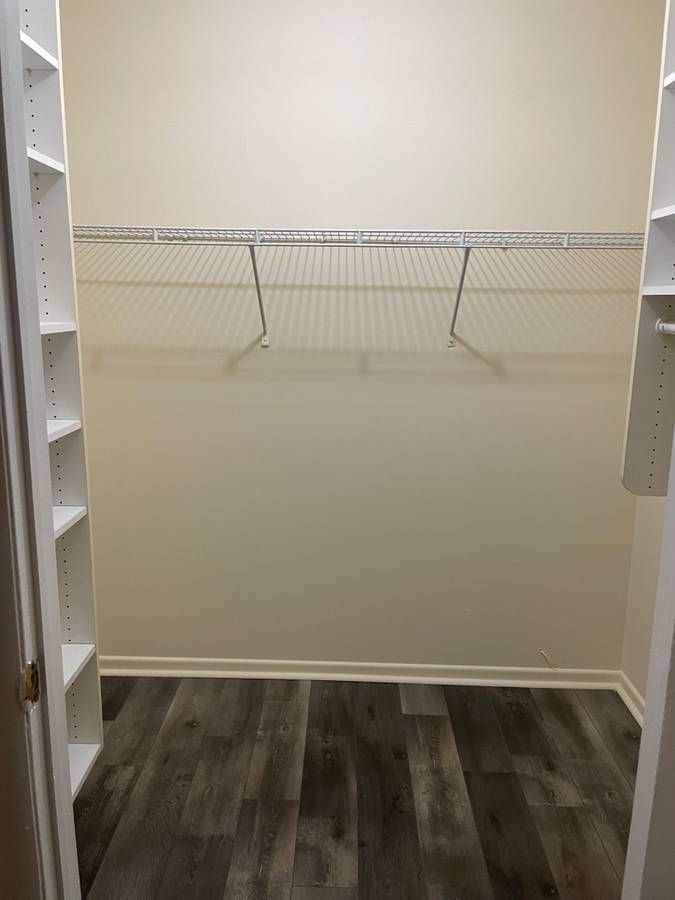 Walk-in closet